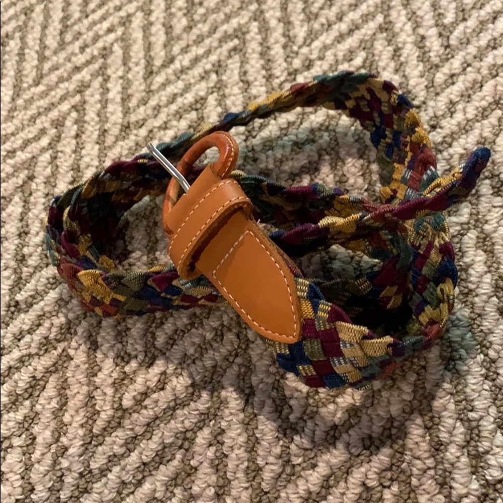 Multicolored woven belt
